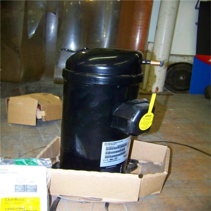 Danfoss R22 380V Compressor